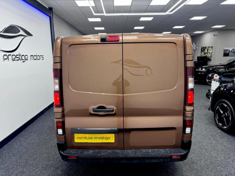 2020 Renault Trafic 2.0 dCi ENERGY 30 Sport Nav Crew Van LWB Euro 6 (s/s) 6dr WINDOW VAN Diesel M...