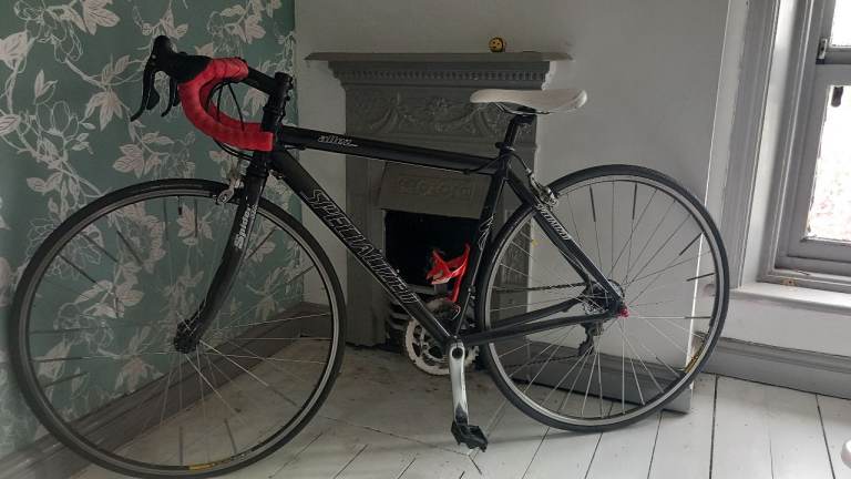 Specialized allez junior road bike
