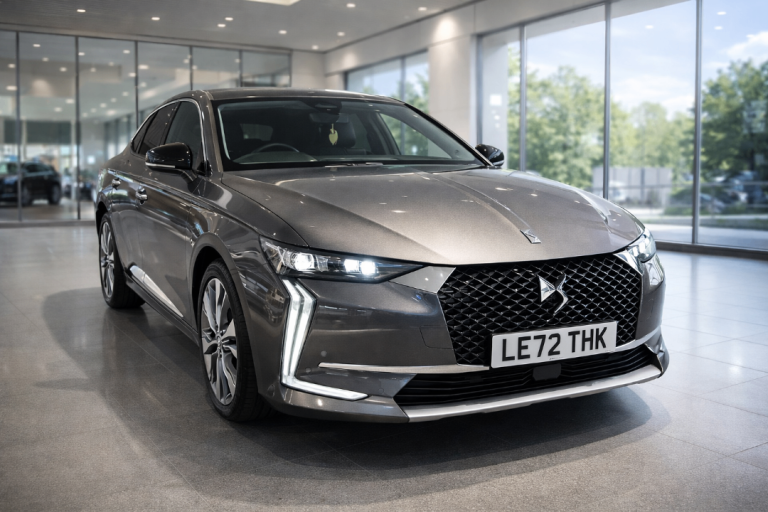 DS, DS 4, Hatchback, 2023, Semi-Auto, 1199 (cc), 5 doors