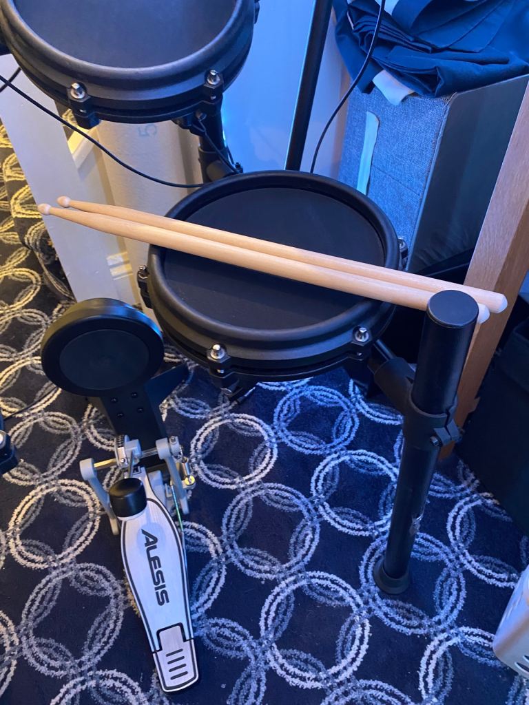 Electronic drums 