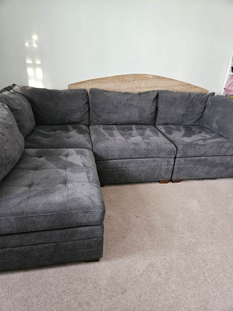 Thomasville modular suite