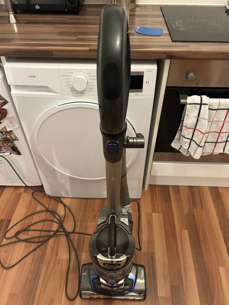 Shark hoover 
