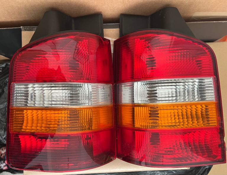 VW T5 REAR LAMP SET