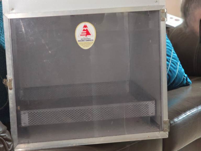 Large brooder good working order