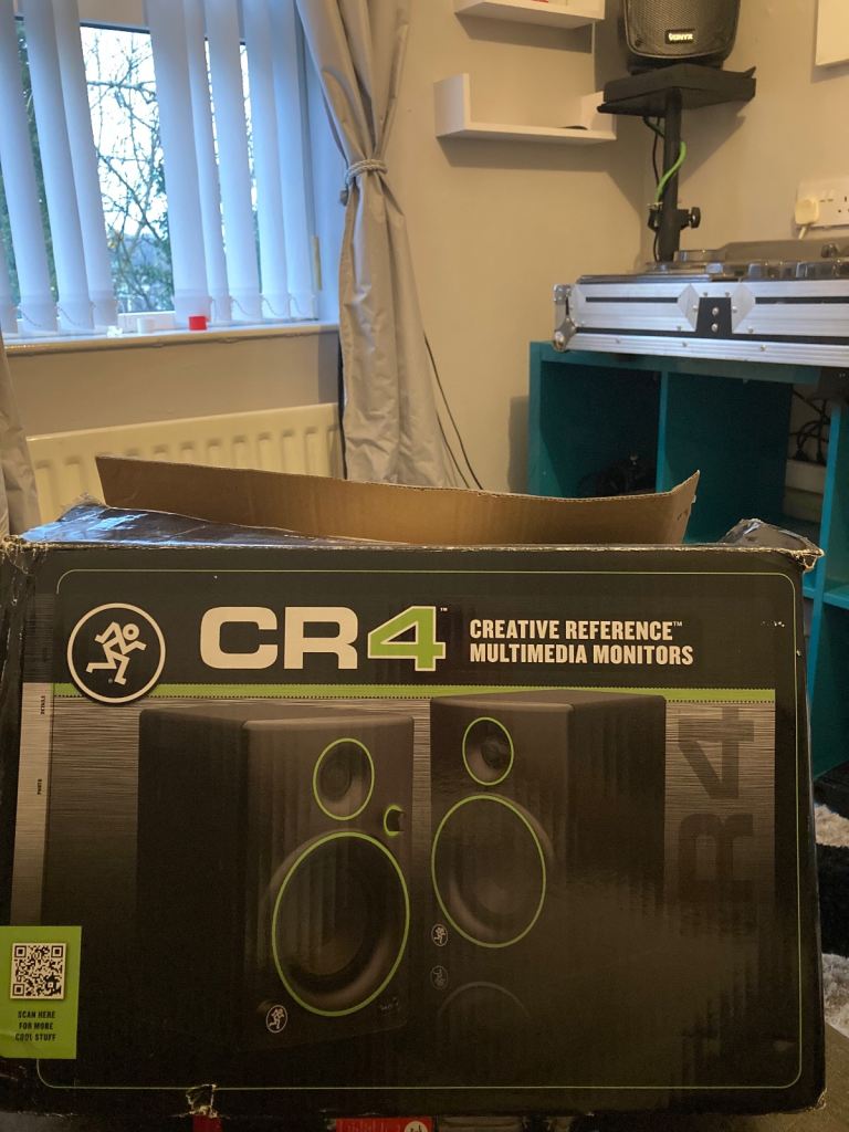 image for Mackie cr-4 monitor speakers