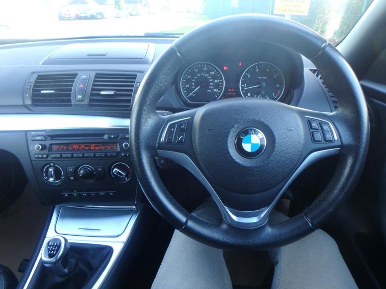 2013 BMW 1 Series 118i Exclusive Edition 2dr CONVERTIBLE Petrol Manual