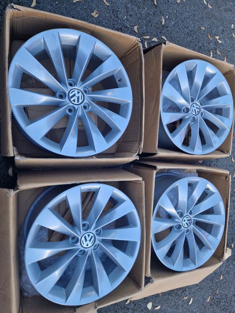 Genuine 18" Vw Passat Scirocco Golf Interlago Turbine 5x112 Alloy Wheels 3C8 601 025 D 