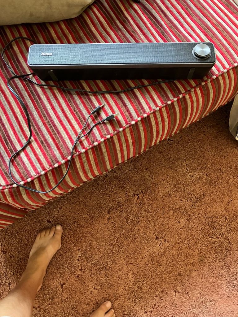 Trust Soundbar Speaker - Black, Good Condition