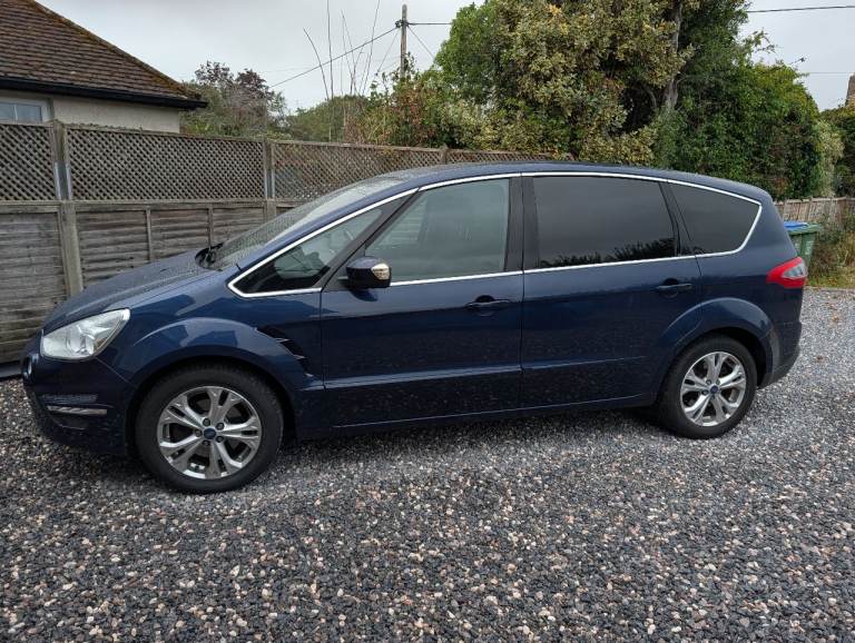 Ford S-MAX, 2013, just MoT'd and serviced. 