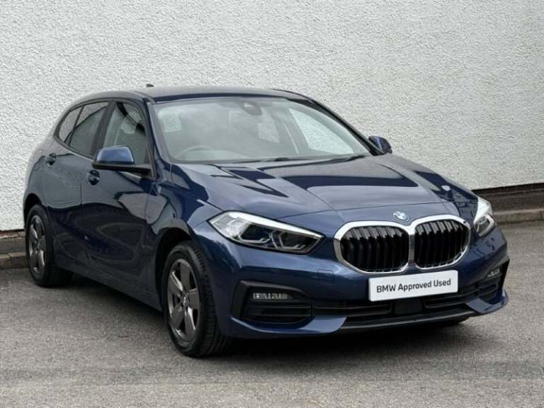 BMW 1 SERIES 118i [136] SE 5dr Step Auto [Live Cockpit Pro]