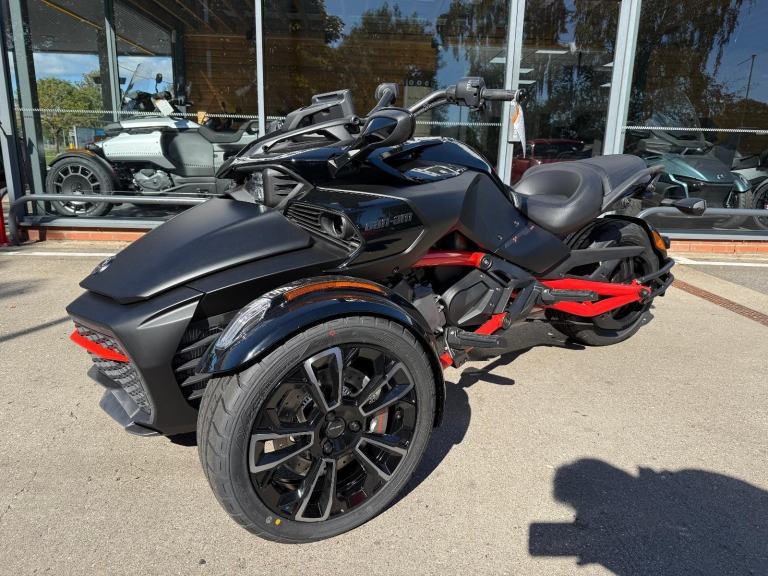 2025 Can-Am Spyder F3s 6 speed semi auto trike 
