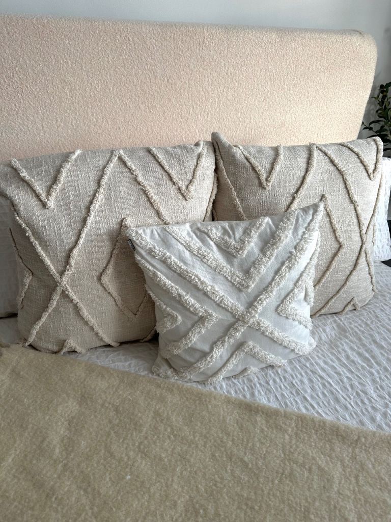 Decorative Bed Pillows 