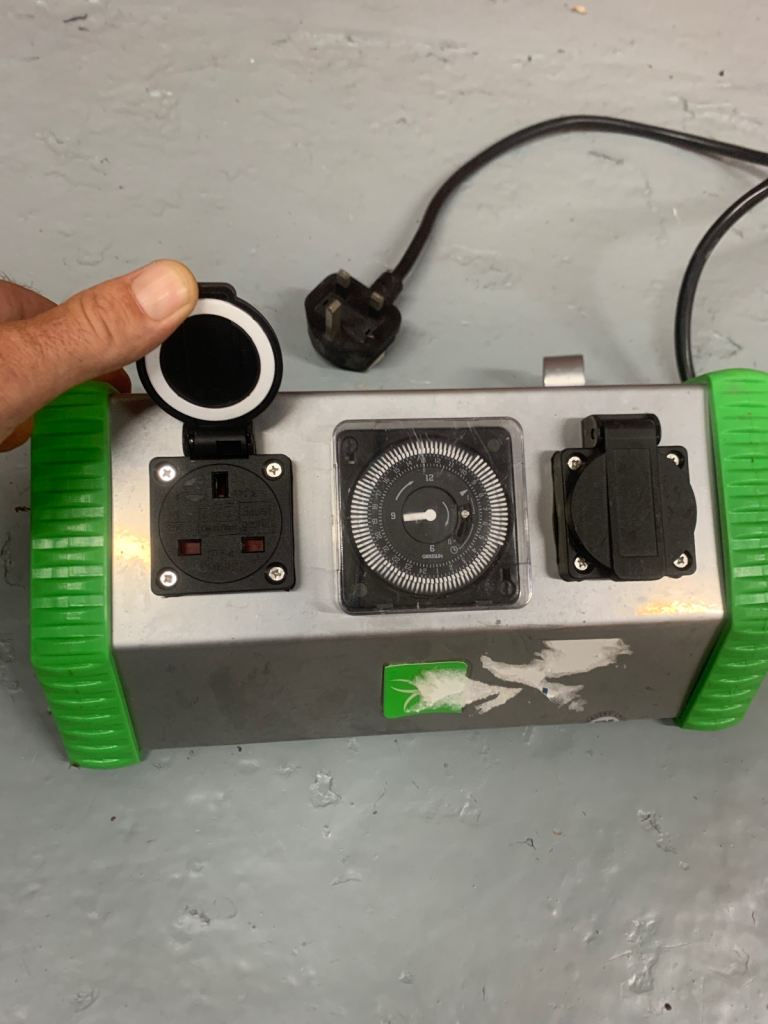 Outdoor Power Timer Box with Multiple Sockets