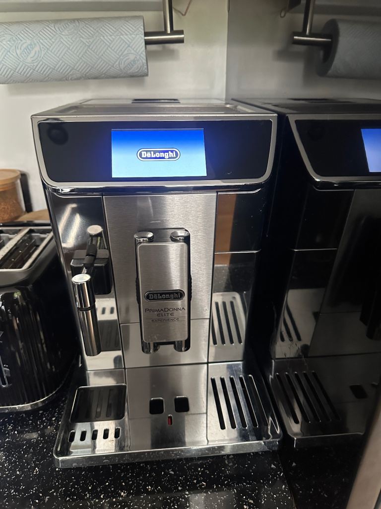 Used. De'Longhi PrimaDonna Elite Experience Bean to Cup Coffee Machine