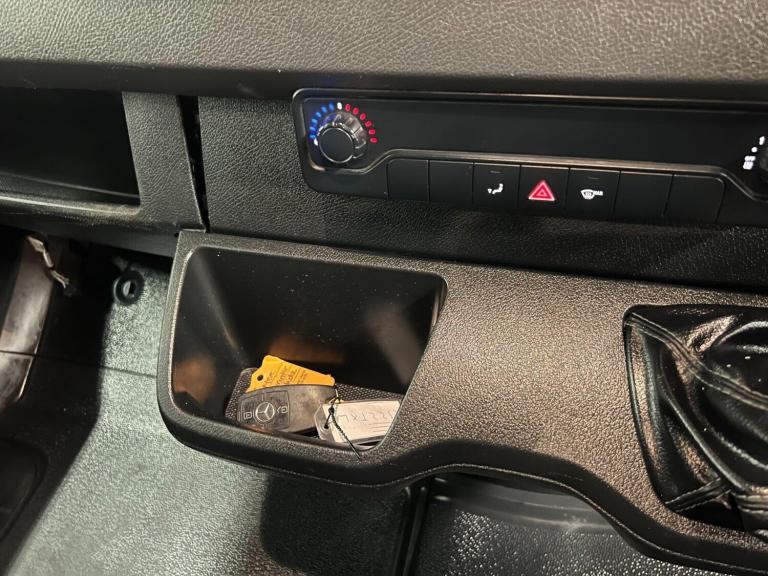 2022 Mercedes-Benz Sprinter 3.5t Progressive Crew Cab Tipper CHASSIS CAB DIESEL Manual