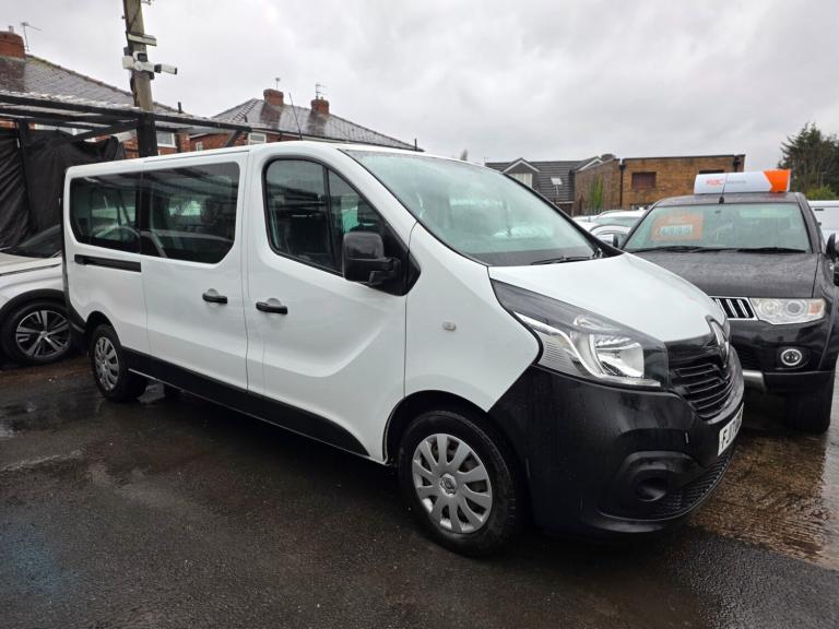 2018 RENAULT TRAFFIC 1.6 DCI ENERGY 27 BUSINESS EURO6 9 SEAT MINIBUS DIESEL