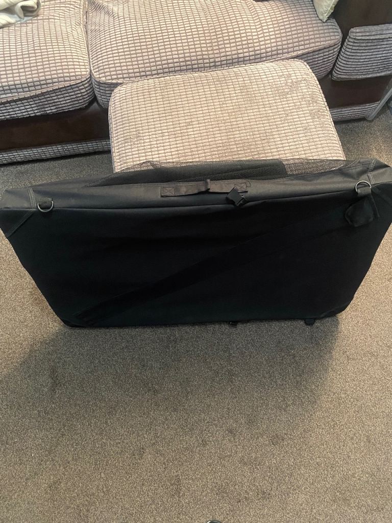 Travel pet crate 890 x 630 approximately 