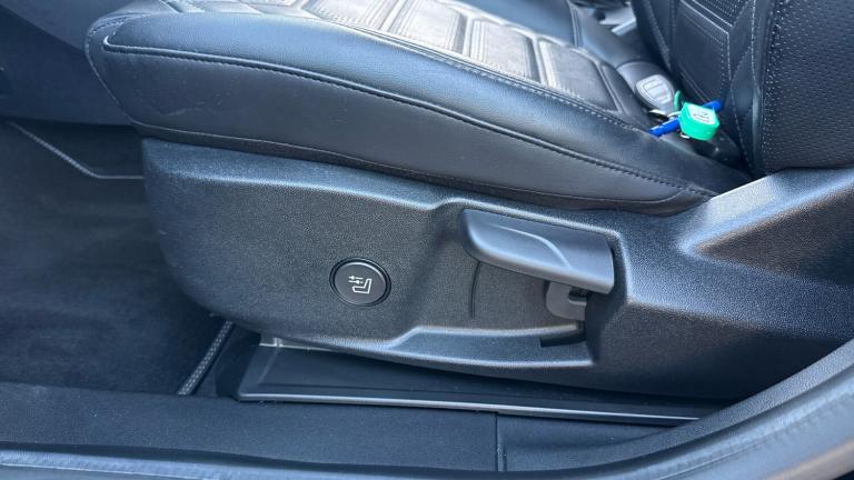 2023 Ford Puma 1.0 EcoBoost Hybrid mHEV ST-Line Vignale 5dr Petrol Hatchback Hatchback Petrol Manual