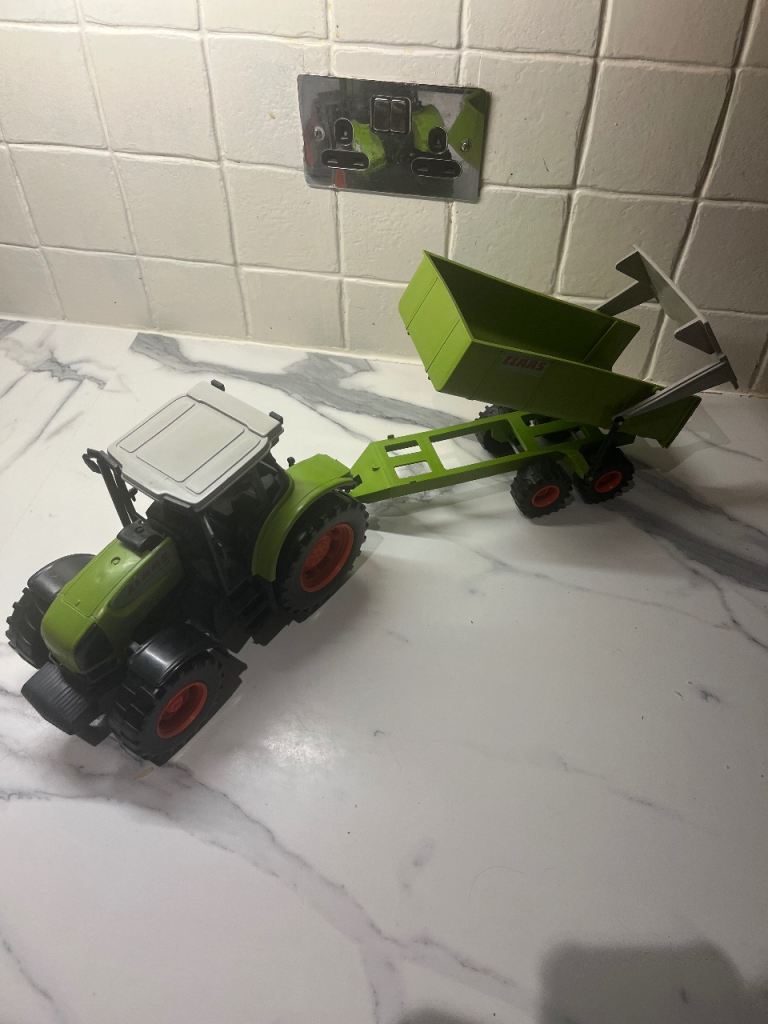CLAAS Tractor and Trailer