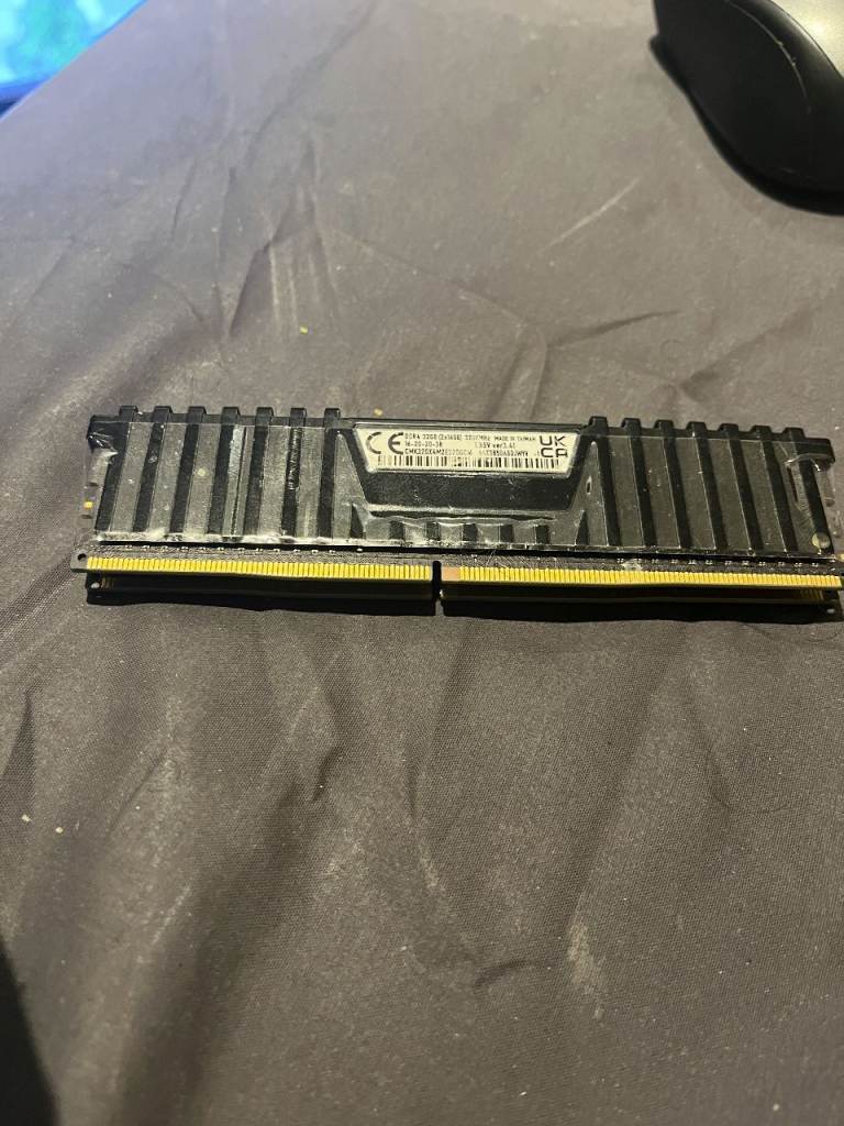 corsair vengeance  cmk32gx4m2e3200c16 32gb 3200mhz dual channel ram 2x16gb ddr4