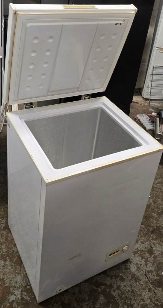 Currys Essentials C99CF13 Chest Freezer – 99L, White