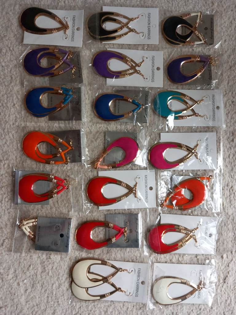 20 pairs of new earrings. £3