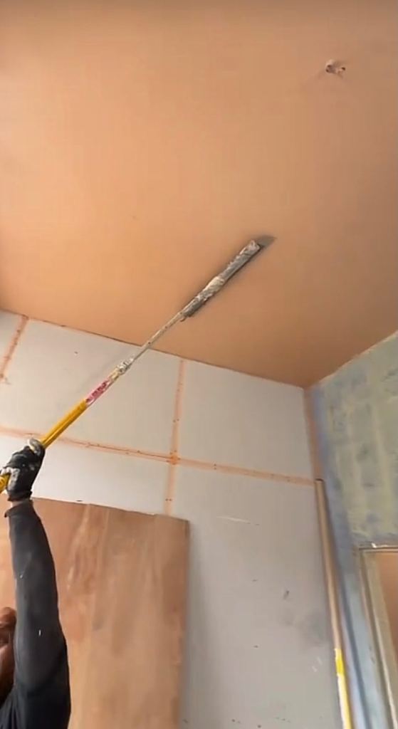  professional Plastering, tiling and any kind of carpentry work!!! Available 24/7.