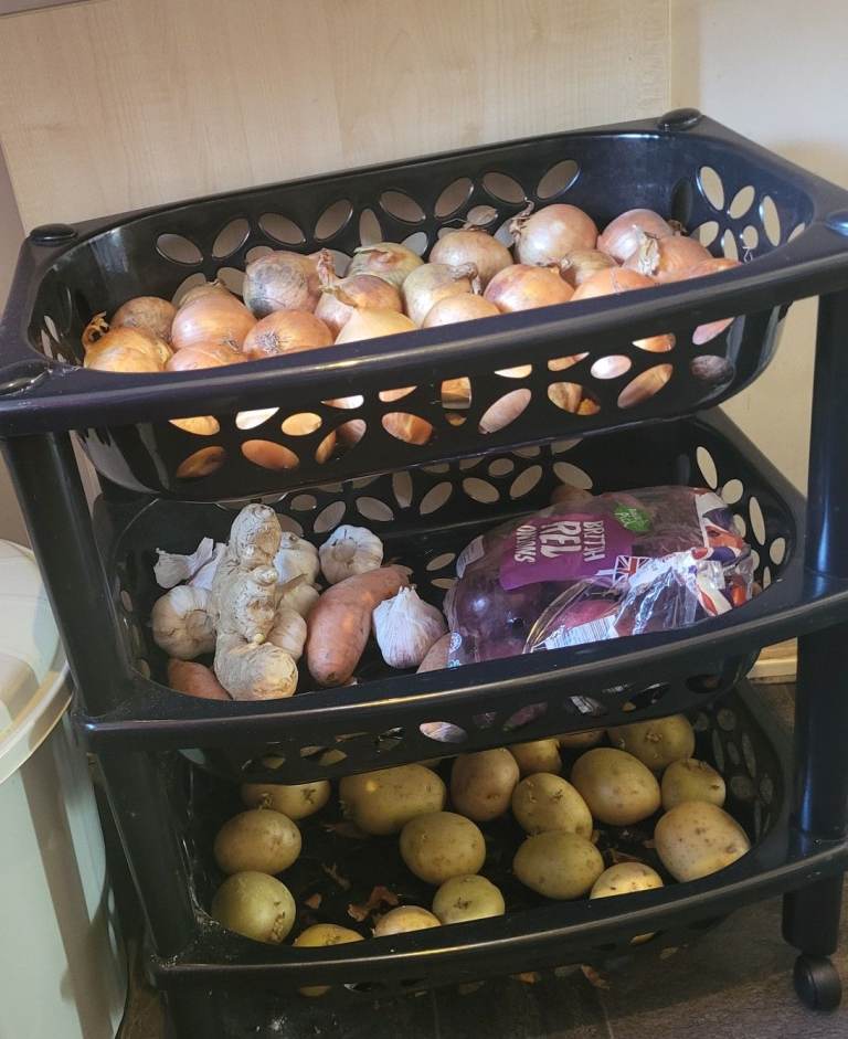 Fruit veg storage basket 