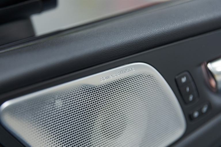 2022 Volvo XC60 2.0 B4D R DESIGN Pro 5dr AWD Geartronic ESTATE DIESEL Automatic