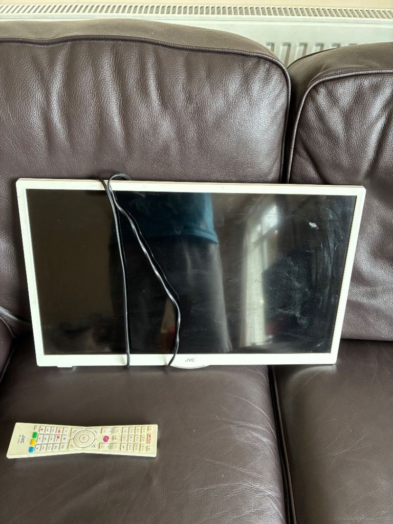 JVC 24-inch LED Smart TV LT-24DR300(G) with Remote
