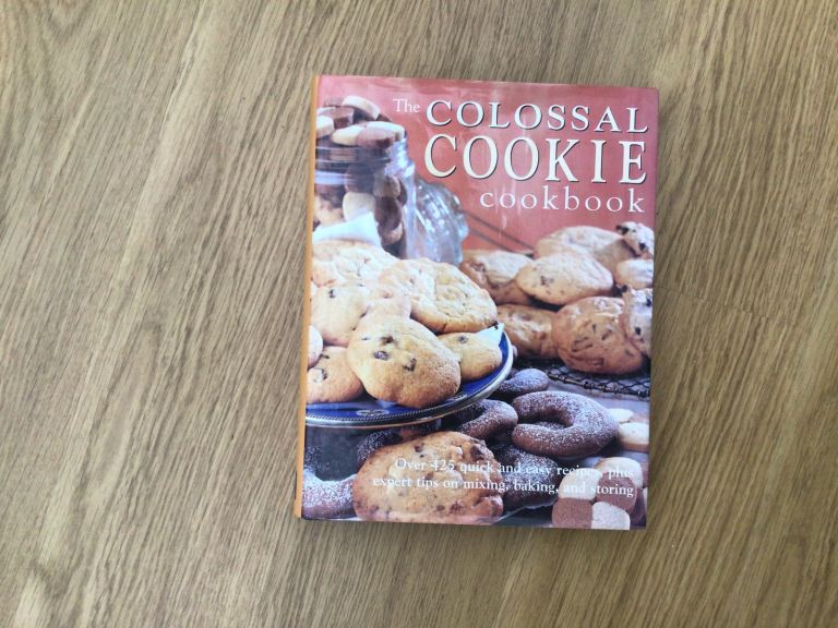 📕 Colossal cookie Cookery Book 📕 Thank you for Looking  £2 