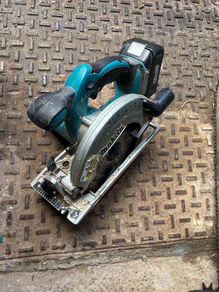 Makita 18volt let cordless saw