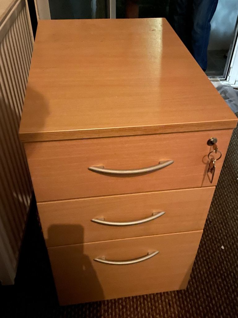 Wooden Office Filing Cabinet with 3 Drawers and Lock