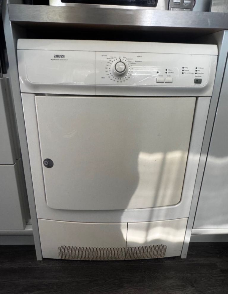 White Zanussi Tumble Dryer - Good Working Order can deliver 