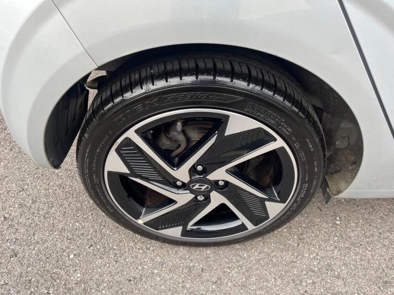 2022 Hyundai i10 1.0 Premium Euro 6 (s/s) 5dr HATCHBACK Petrol Manual