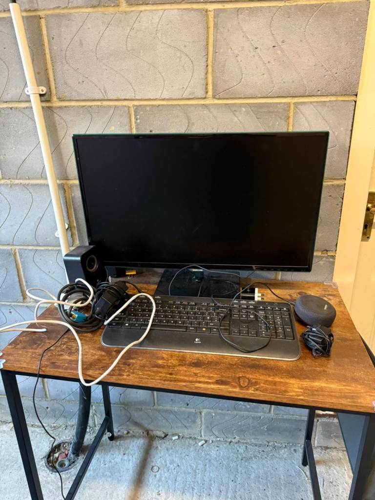 Samsung monitor with wireless keyboard and speakers