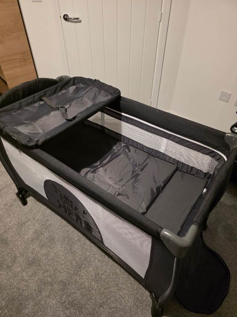 Hauck - Little Hero - Sleep n Play centre 3