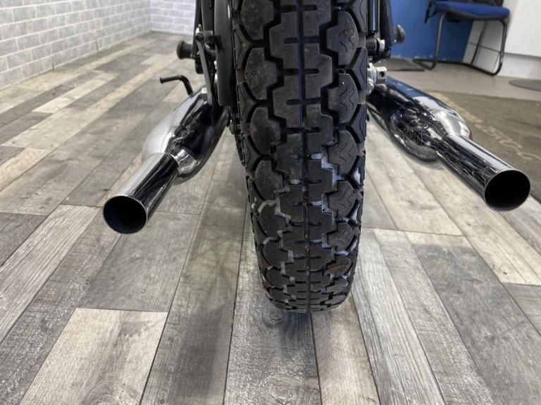 1966 TRIUMPH T120 BONNEVILLE GRENADIER RED  + ALASKAN WHITE