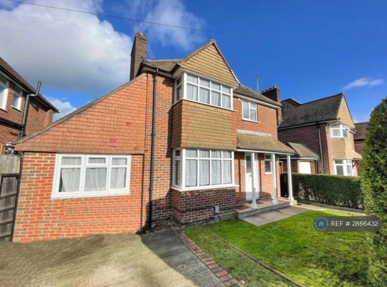 1 bedroom in Aldershot Road, Guildford, GU2 (#2866432)