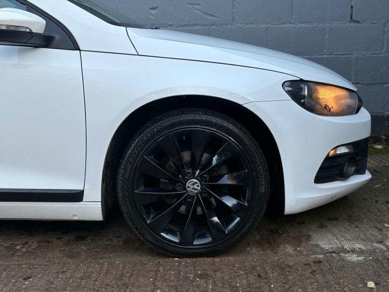 2013 Volkswagen Scirocco 2.0 TDi BlueMotion Tech GT 3dr [Nav/Leather] COUPE Diesel Manual