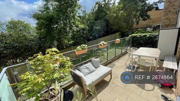 2 bedroom flat in Brockley Park, London, SE23 (2 bed) (#2874864)