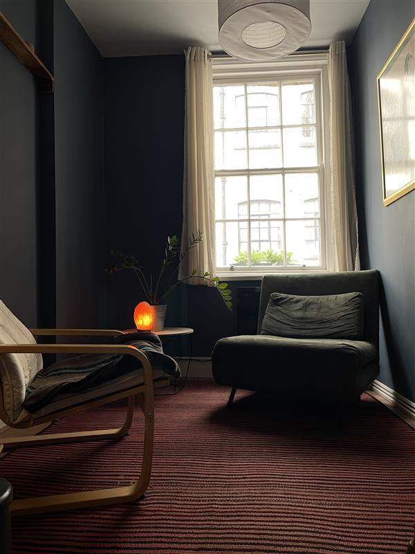 Hoxton Square Private Talking & Massage Therapy Studio to Rent, Two Treatment Rooms, Sole Use! 