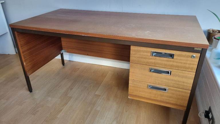 Sturdy useful desk