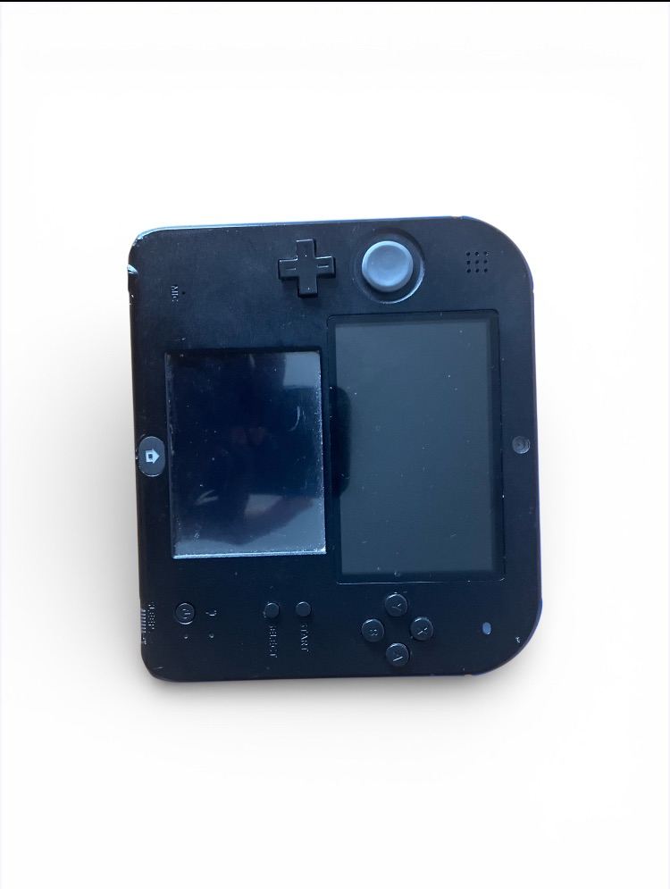 BLUE 2DS WITH CHARGER AND SONIC GENRTATIONS