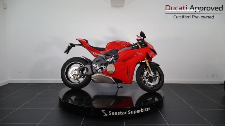 DUCATI PANIGALE V4 S EX-DEMO - 2024 - 1000 MILES