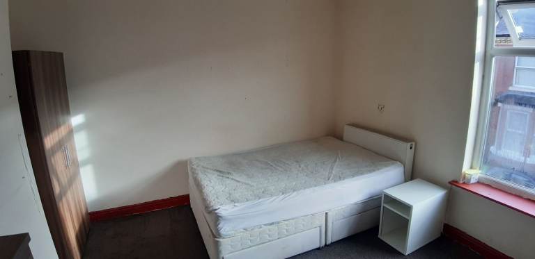 Room to let in Rusholme