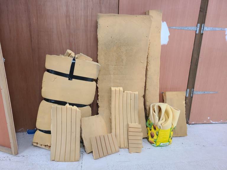 Sponge assortment of huge pieces