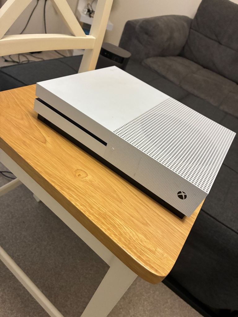 Xbox One S Console – White, Good Condition