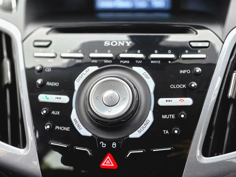 2013 Ford Focus 1.6 Titanium Powershift Euro 5 5dr ESTATE Petrol Automatic