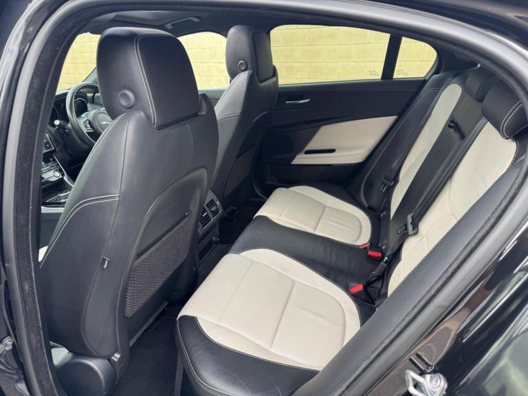 2017 Jaguar XE 2.0d R-Sport Auto Euro 6 (s/s) 4dr SALOON Diesel Automatic